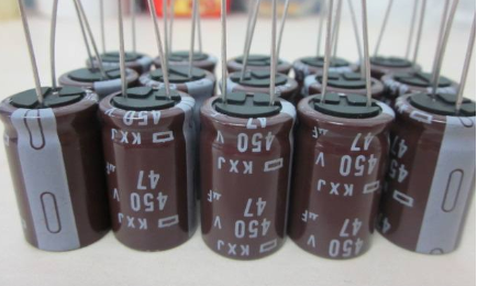 分析下黑金剛電容和紅寶石電容哪種好？